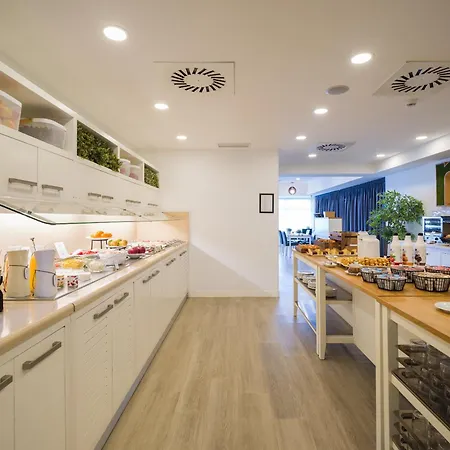 Готель Sercotel Parque
