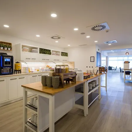 Sercotel Parque فندق 3*