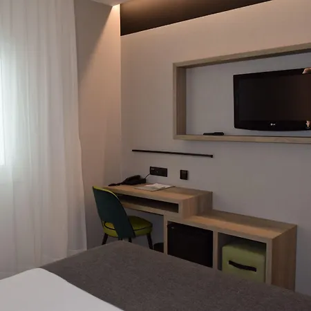 Szálloda Sercotel Parque 3*