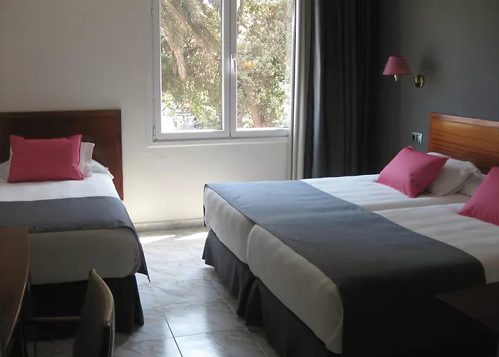 מלון Sercotel Parque 3*